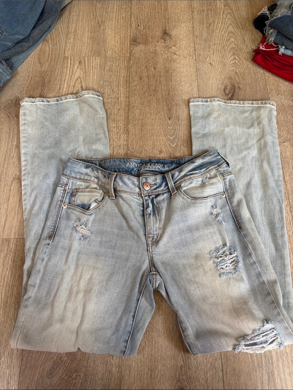 American Eagle Light Wash Distressed Jeans - Light Blue